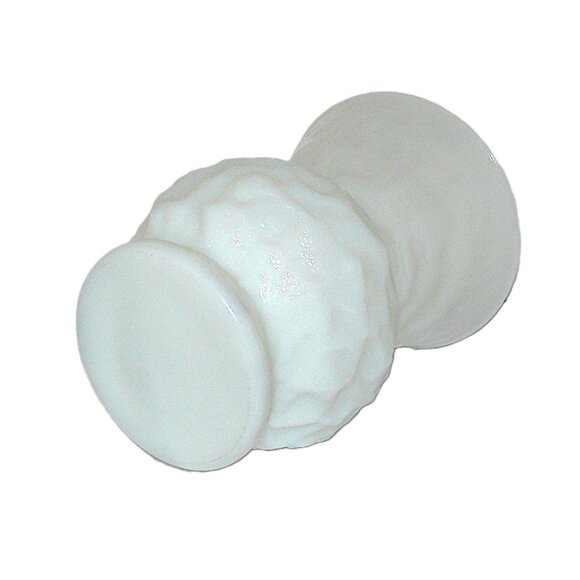 Vintage MCM White Milk Glass Vase with Textured Design G109 E O Brody - Picture 3 of 3